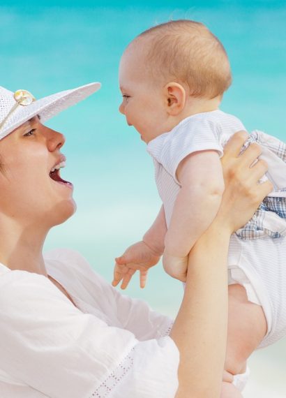 entdecken sie unsere hochwertigen babytragetaschen, die komfort und sicherheit für sie und ihr baby bieten. ideal für unterwegs, mit durchdachtem design für einfachen gebrauch und ein angenehmes tragegefühl.