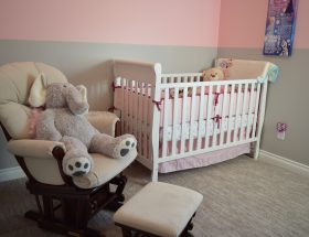 entdecken sie unsere auswahl an hochwertigen babybetten, die komfort und sicherheit für ihr neugeborenes bieten. ideal für einen ruhigen schlaf und ein liebevolles zuhause.