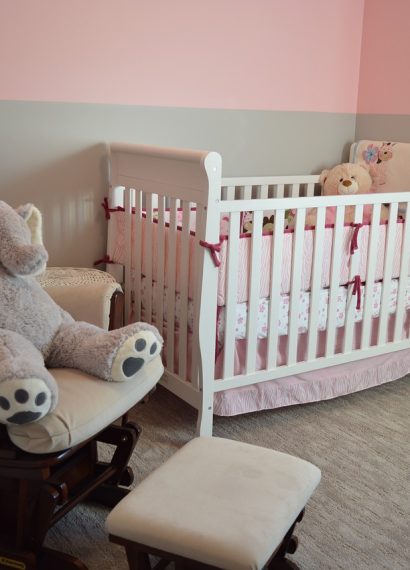 entdecken sie unsere auswahl an hochwertigen babybetten, die komfort und sicherheit für ihr neugeborenes bieten. ideal für einen ruhigen schlaf und ein liebevolles zuhause.