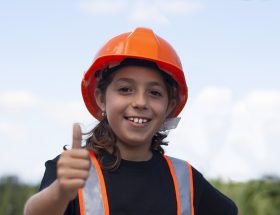 entdecken sie wichtige tipps und ressourcen zur kindersicherheit. schützen sie ihre kleinen vor gefahren und schaffen sie eine sichere umgebung für ihr spiel und wachstum.